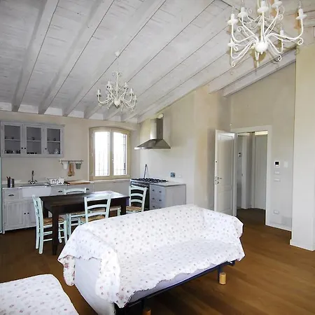 Apartman Mansarda Della Robbia *